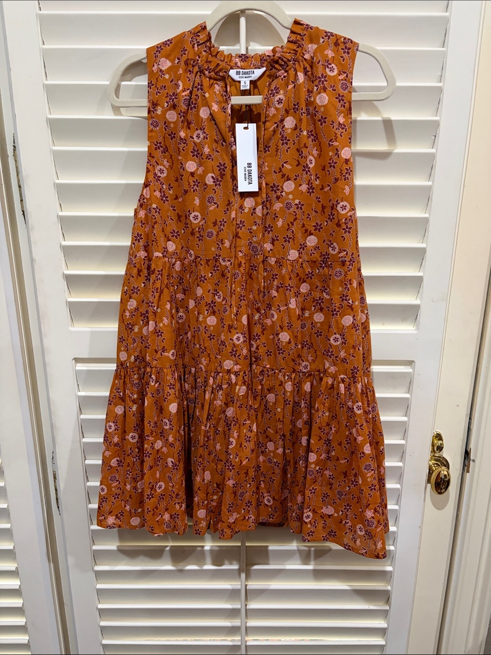 BB Dakota Floral Print Rust Orange and Pink  Dress. Small